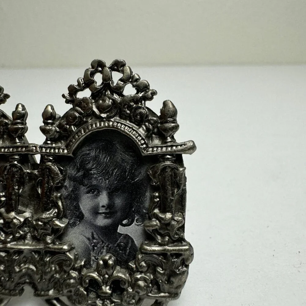 Vintage Art Nouveau Double Miniature Picture Frame Metal Silver Toned Oval